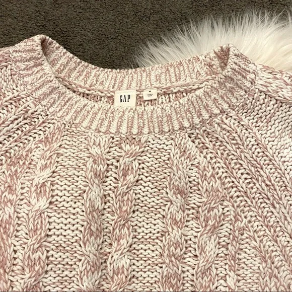 Blush cable-knit sweater - Picture 2 of 5